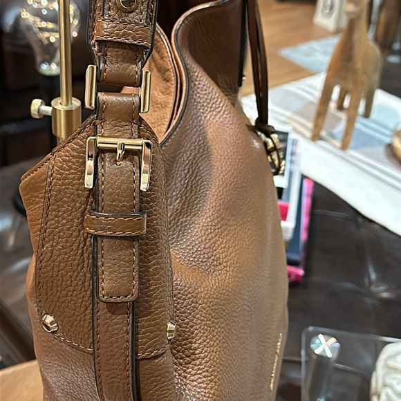 Authentic Michael Kors Bedford Belted Venus Leather Shoulder Bag in Luggage, EUC - Picture 10 of 16